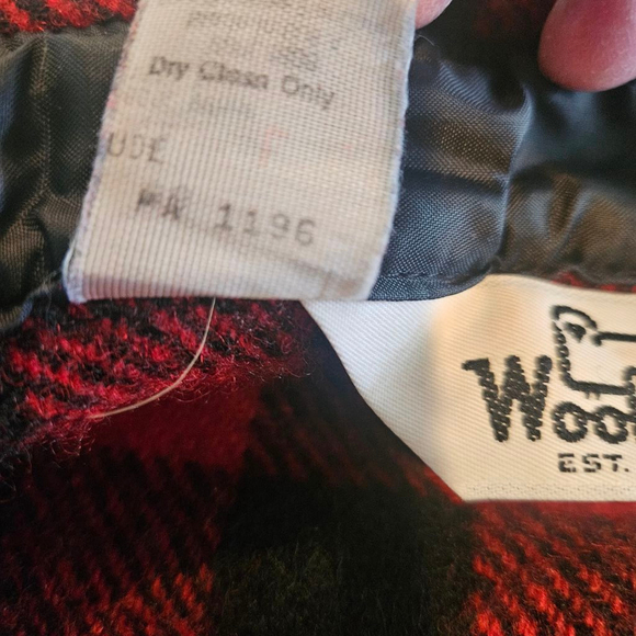Men's Vintage Woolrich Flannel Shirt Jacket Red Black Buffalo Plaid Size Large - Picture 13 of 13
